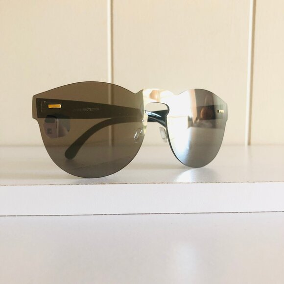 Mirror Shield Keyhole Sunglasses - Picture 7 of 7